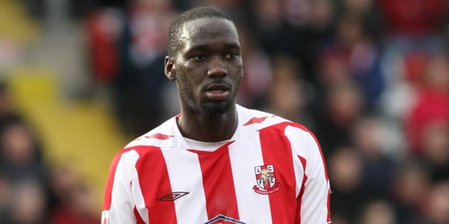 星空电竞-前英格兰球员：我踢过9场假球，每场挣2万，现金都藏在中餐馆