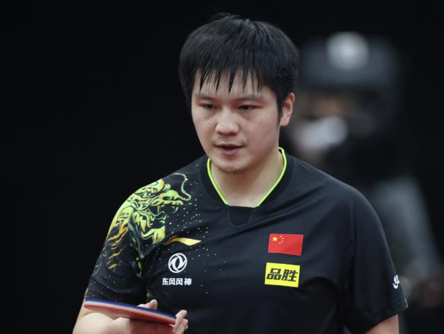 星空电竞官方网站-“直通德班”正式挥拍 樊振东男单赢首秀混双待花开
