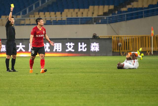 星空电竞官方网站-亚泰备战不停歇 蒋哲：间歇期大家都练瘦了、晒黑了